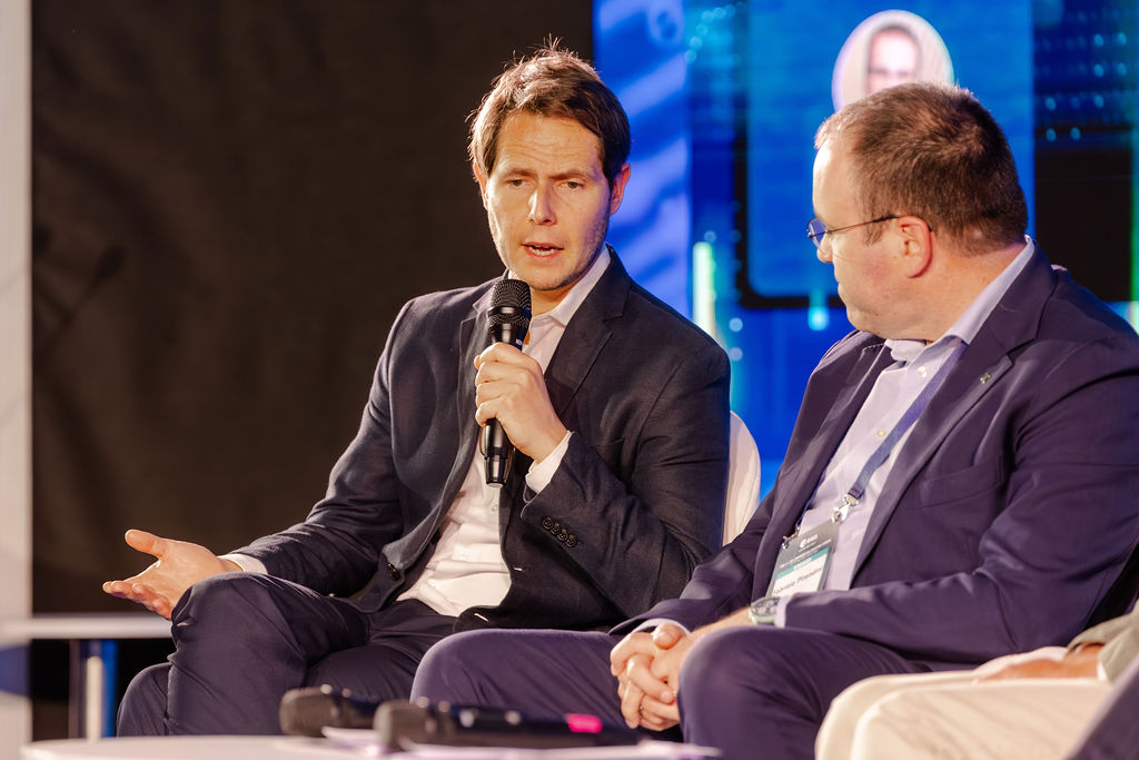 https://philab.esa.int/wp-content/uploads/sites/3/2026/05/ESA_3RD_EO_COMMERCIALISATION_FORUM-100.jpg