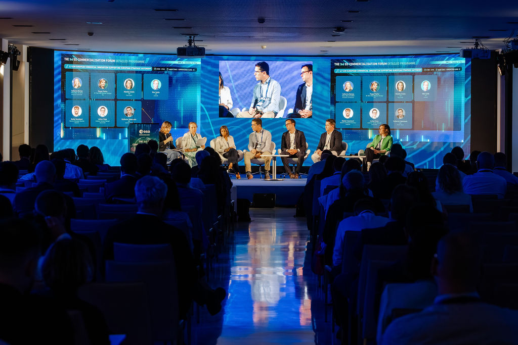 https://philab.esa.int/wp-content/uploads/sites/3/2026/05/ESA_3RD_EO_COMMERCIALISATION_FORUM-128.jpg