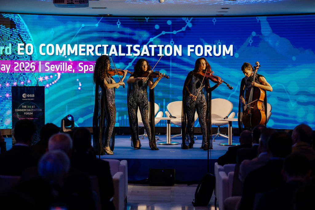 https://philab.esa.int/wp-content/uploads/sites/3/2026/05/ESA_3RD_EO_COMMERCIALISATION_FORUM-17.jpg