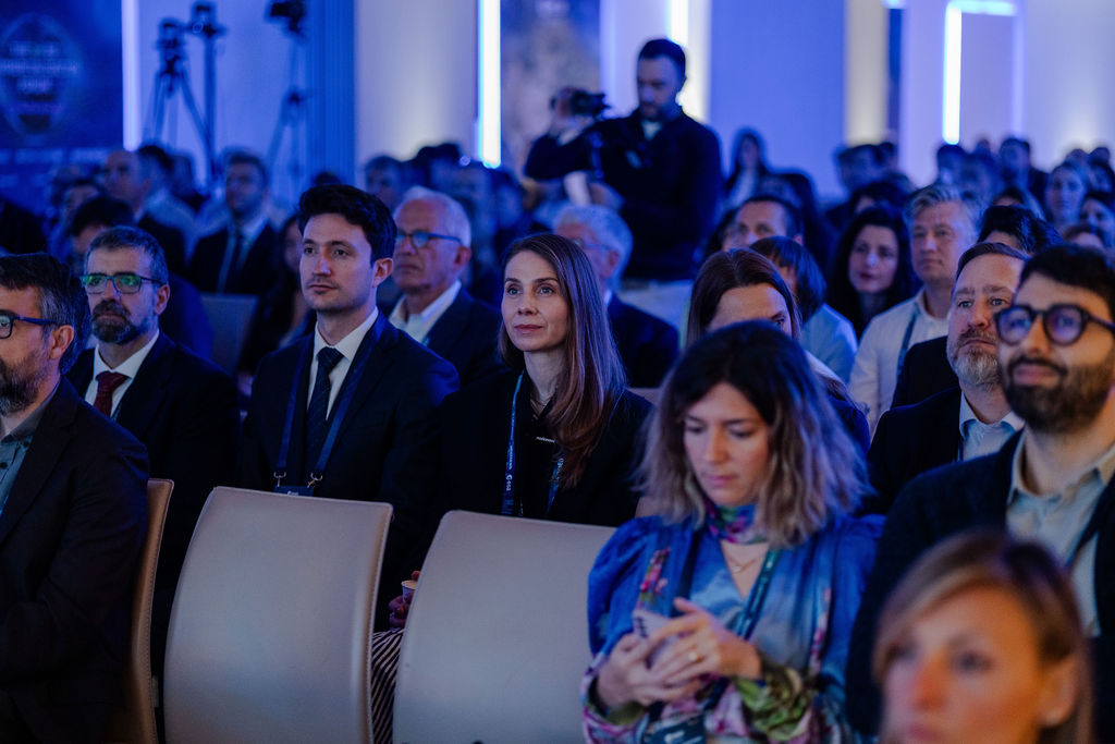https://philab.esa.int/wp-content/uploads/sites/3/2026/05/ESA_3RD_EO_COMMERCIALISATION_FORUM-18.jpg