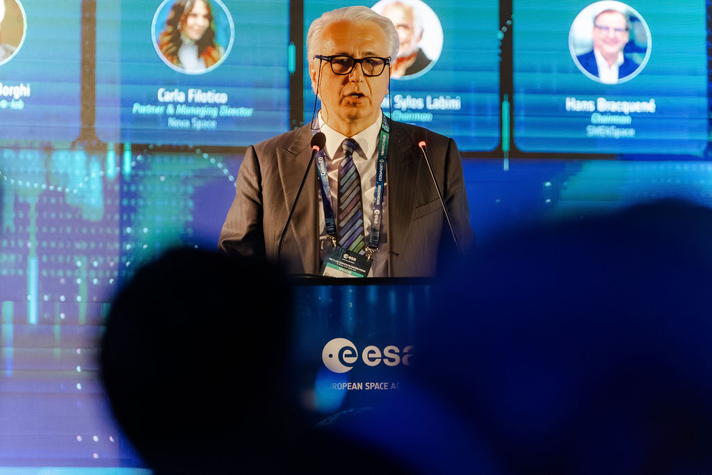 https://philab.esa.int/wp-content/uploads/sites/3/2026/05/ESA_3RD_EO_COMMERCIALISATION_FORUM-45.jpg