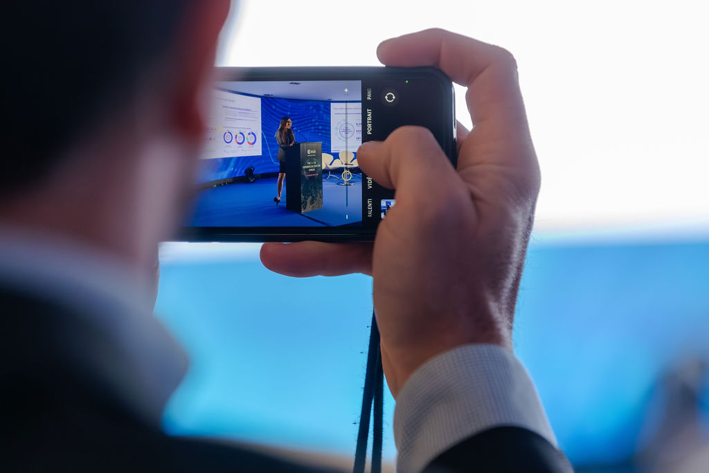 https://philab.esa.int/wp-content/uploads/sites/3/2026/05/ESA_3RD_EO_COMMERCIALISATION_FORUM-48.jpg