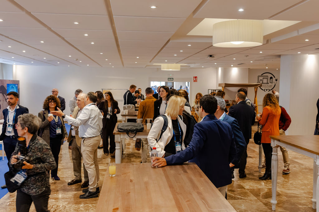 https://philab.esa.int/wp-content/uploads/sites/3/2026/05/ESA_3RD_EO_COMMERCIALISATION_FORUM-67.jpg