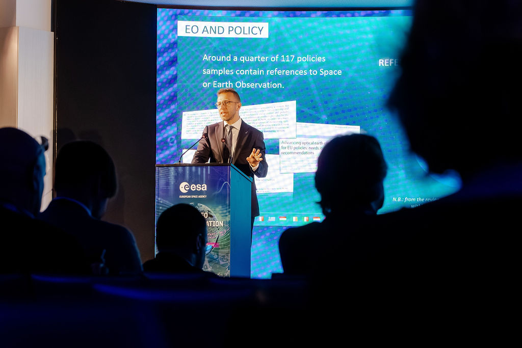 https://philab.esa.int/wp-content/uploads/sites/3/2026/05/ESA_3RD_EO_COMMERCIALISATION_FORUM-72.jpg