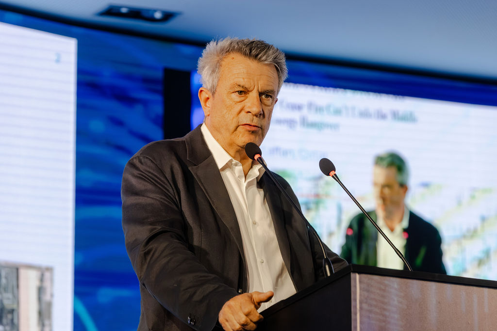 https://philab.esa.int/wp-content/uploads/sites/3/2026/05/ESA_3RD_EO_COMMERCIALISATION_FORUM-74.jpg