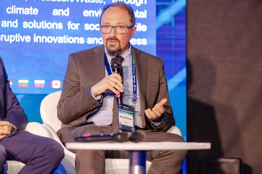 https://philab.esa.int/wp-content/uploads/sites/3/2026/05/ESA_3RD_EO_COMMERCIALISATION_FORUM-93.jpg