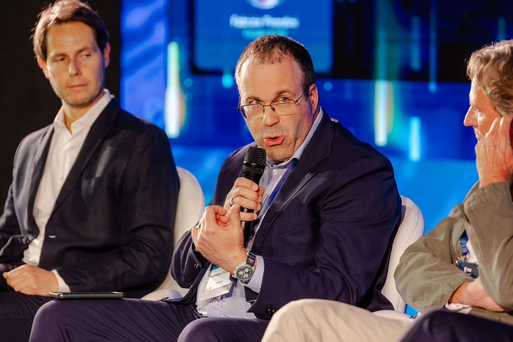 https://philab.esa.int/wp-content/uploads/sites/3/2026/05/ESA_3RD_EO_COMMERCIALISATION_FORUM-99.jpg