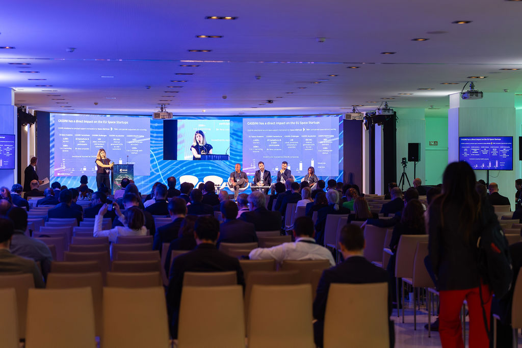 https://philab.esa.int/wp-content/uploads/sites/3/2026/05/ESA_3RD_EO_COMMERCIALISATION_FORUM_DAY_2-143.jpg