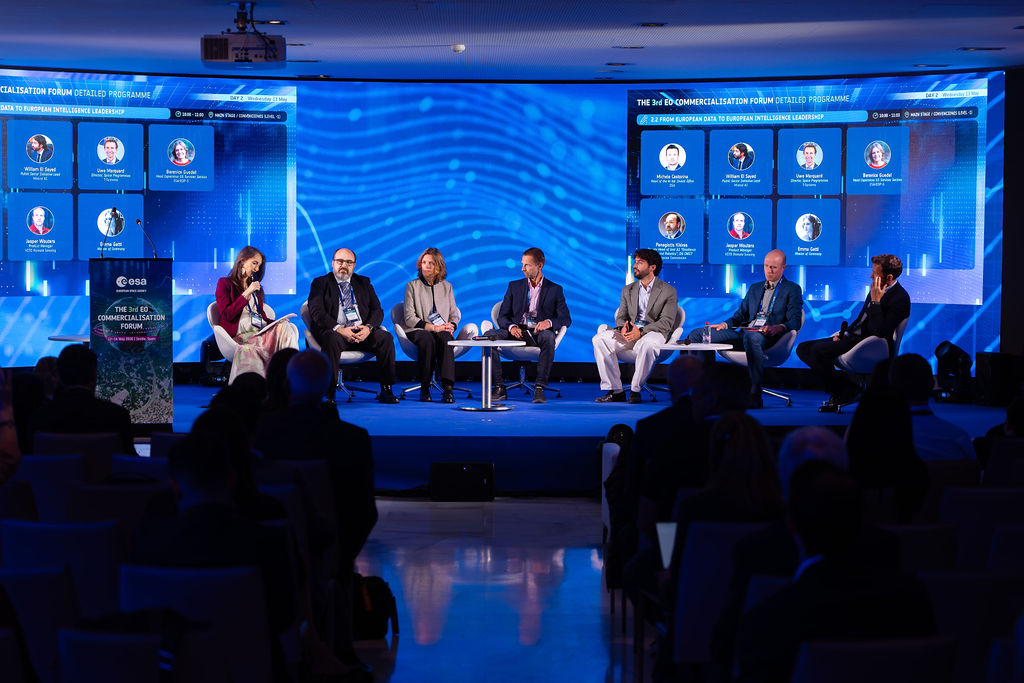 https://philab.esa.int/wp-content/uploads/sites/3/2026/05/ESA_3RD_EO_COMMERCIALISATION_FORUM_DAY_2-32.jpg