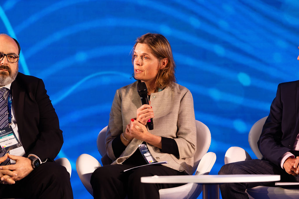 https://philab.esa.int/wp-content/uploads/sites/3/2026/05/ESA_3RD_EO_COMMERCIALISATION_FORUM_DAY_2-34.jpg