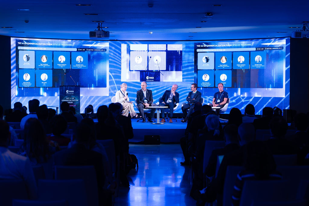 https://philab.esa.int/wp-content/uploads/sites/3/2026/05/ESA_3RD_EO_COMMERCIALISATION_FORUM_DAY_2-4.jpg