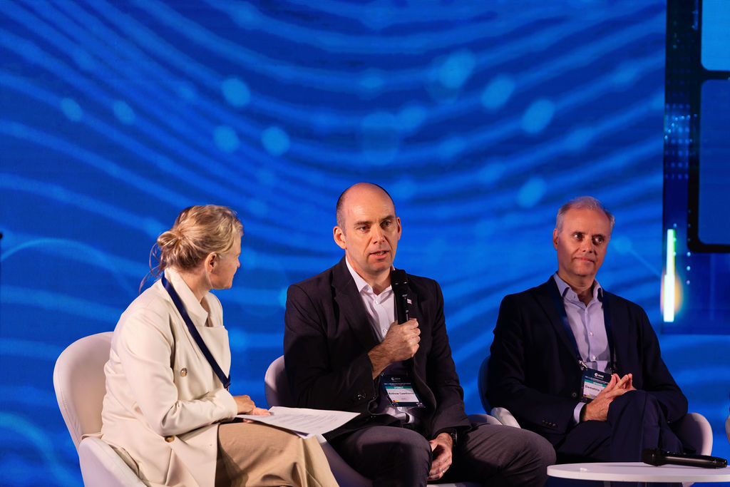https://philab.esa.int/wp-content/uploads/sites/3/2026/05/ESA_3RD_EO_COMMERCIALISATION_FORUM_DAY_2-5.jpg
