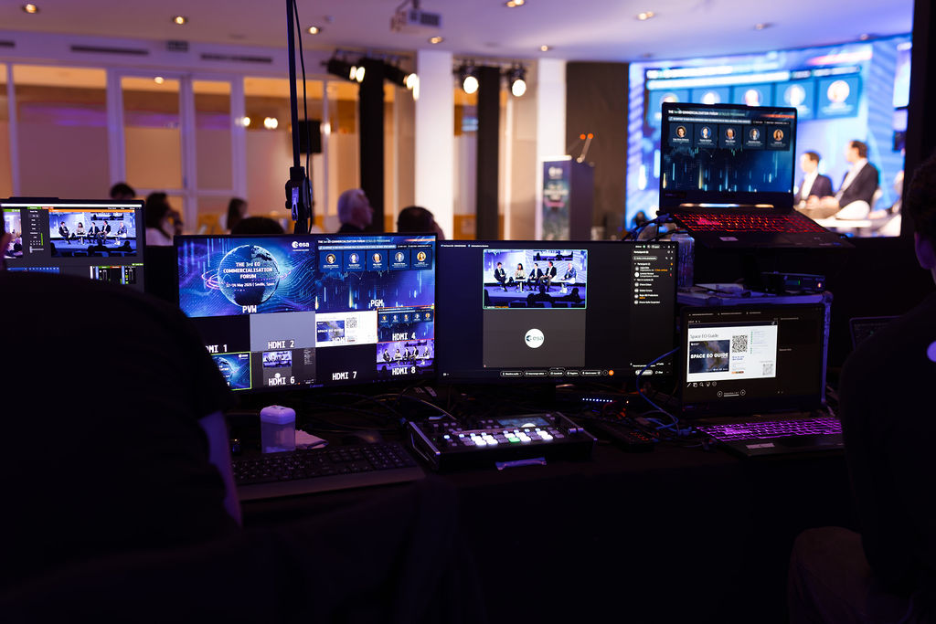 https://philab.esa.int/wp-content/uploads/sites/3/2026/05/ESA_3RD_EO_COMMERCIALISATION_FORUM_DAY_3-106.jpg