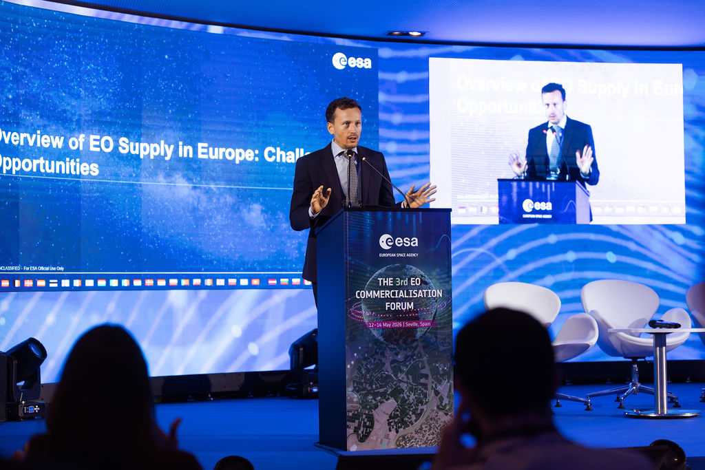 https://philab.esa.int/wp-content/uploads/sites/3/2026/05/ESA_3RD_EO_COMMERCIALISATION_FORUM_DAY_3-5.jpg