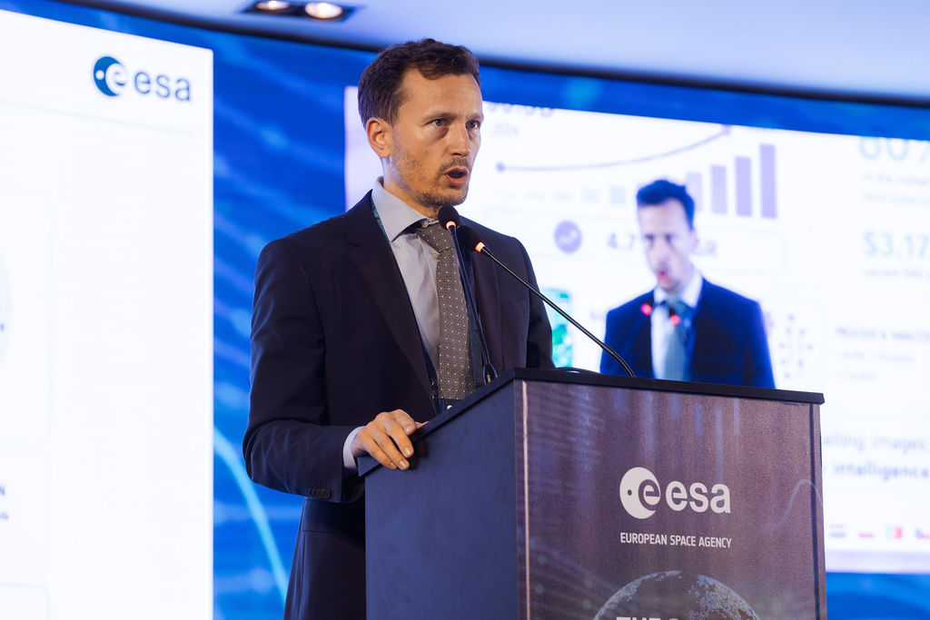 https://philab.esa.int/wp-content/uploads/sites/3/2026/05/ESA_3RD_EO_COMMERCIALISATION_FORUM_DAY_3-6.jpg