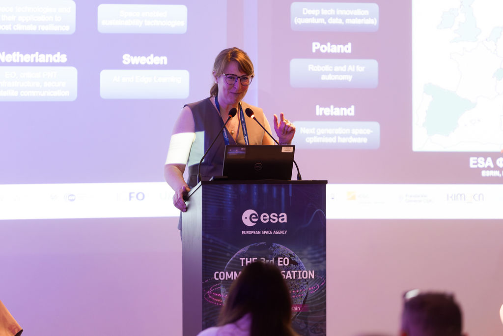 https://philab.esa.int/wp-content/uploads/sites/3/2026/05/ESA_3RD_EO_COMMERCIALISATION_FORUM_DAY_3-85.jpg