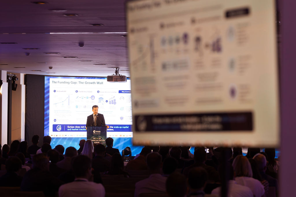 https://philab.esa.int/wp-content/uploads/sites/3/2026/05/ESA_3RD_EO_COMMERCIALISATION_FORUM_DAY_3-9.jpg