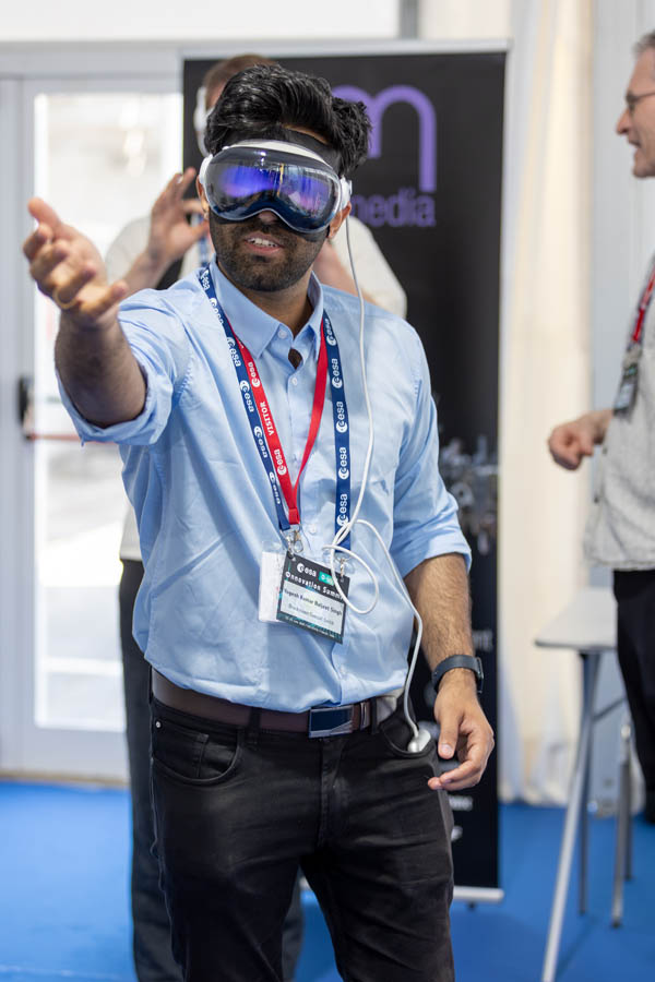 ESA_DAY1_028