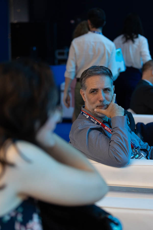 ESA_DAY1_040