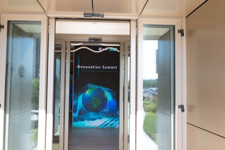 ESA_DAY1_042