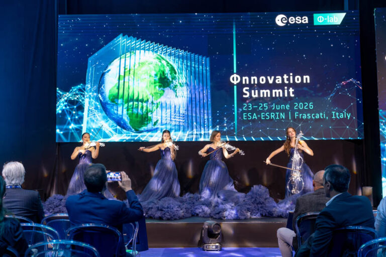 ESA_DAY1_052