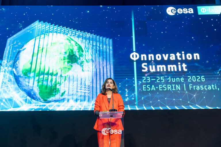 ESA_DAY1_082