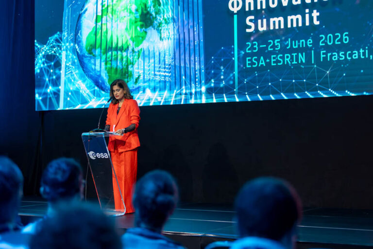 ESA_DAY1_085