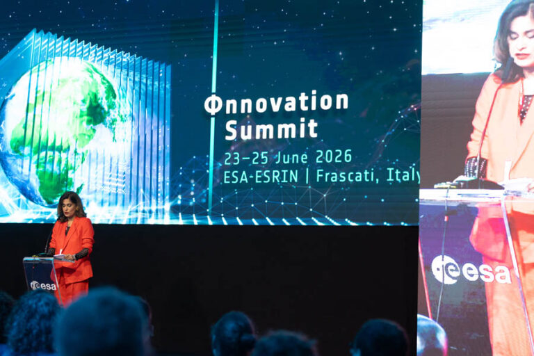 ESA_DAY1_087