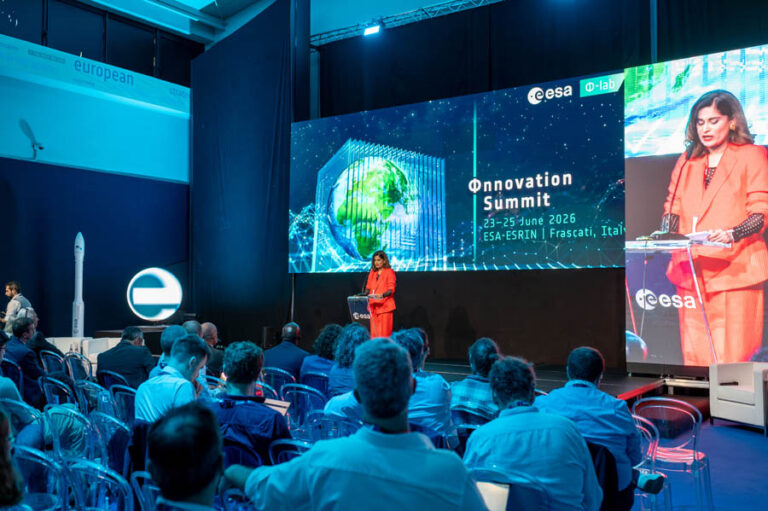 ESA_DAY1_089