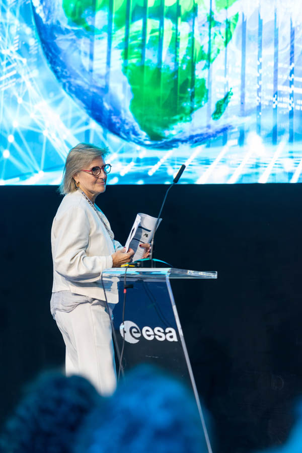 ESA_DAY1_091