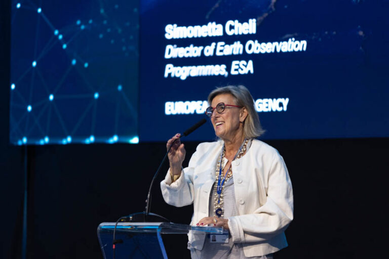 ESA_DAY1_094