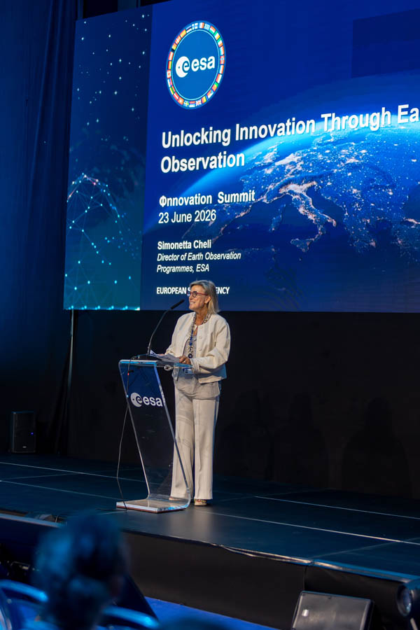 ESA_DAY1_097