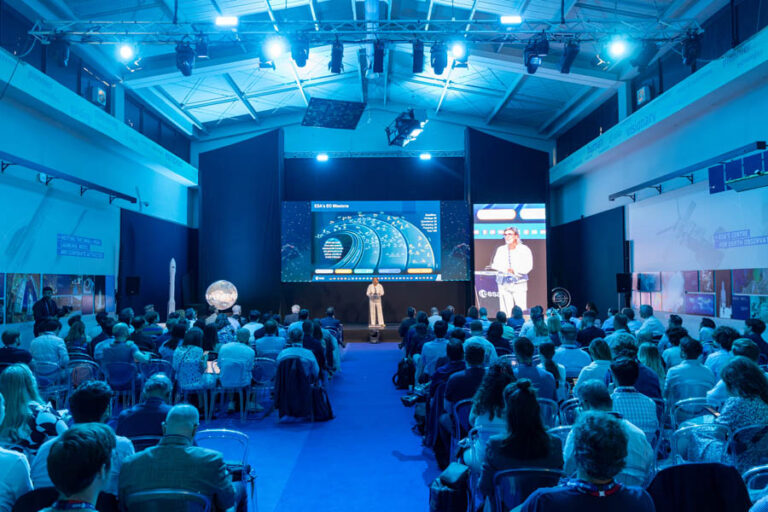 ESA_DAY1_105