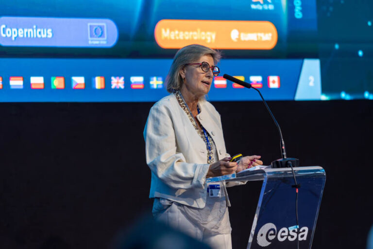 ESA_DAY1_107