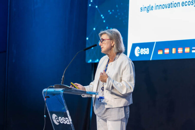 ESA_DAY1_118