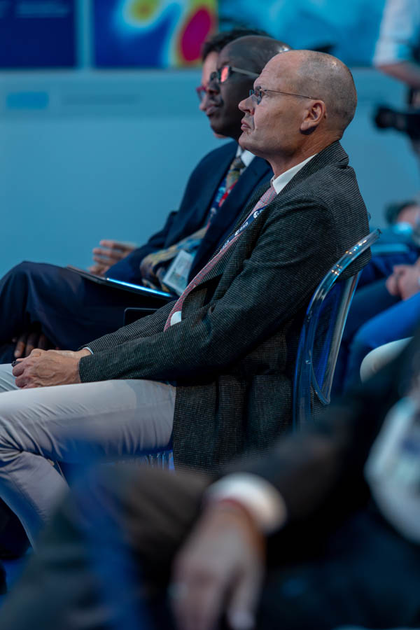 ESA_DAY1_135