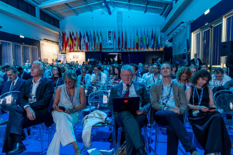 ESA_DAY1_143
