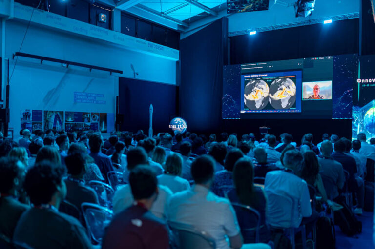 ESA_DAY1_153