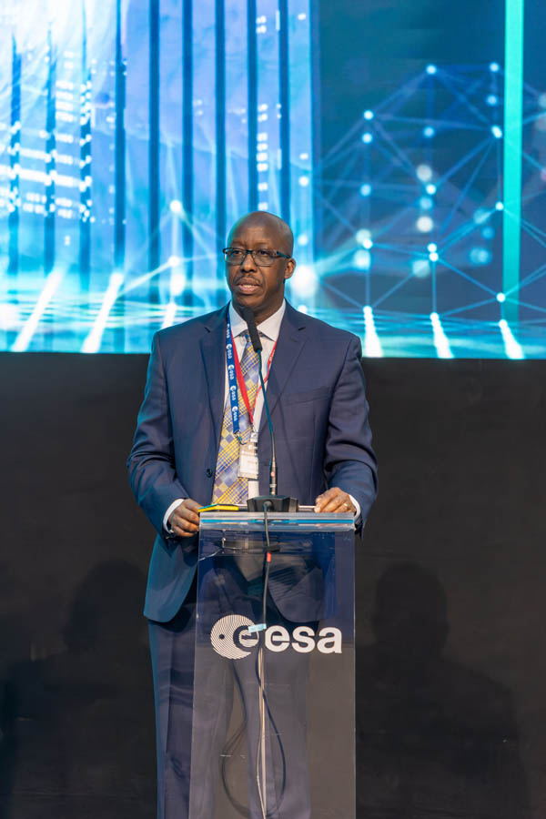 ESA_DAY1_168