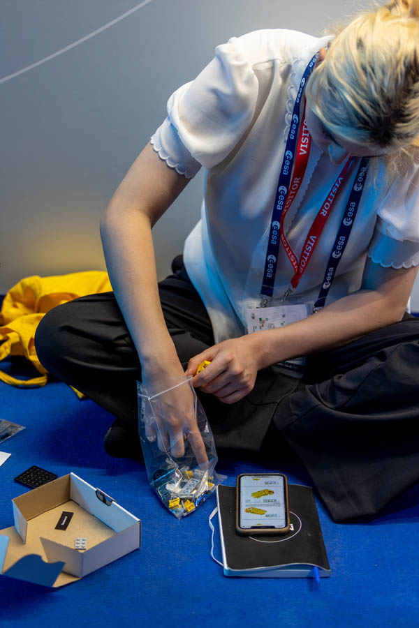 ESA_DAY1_205