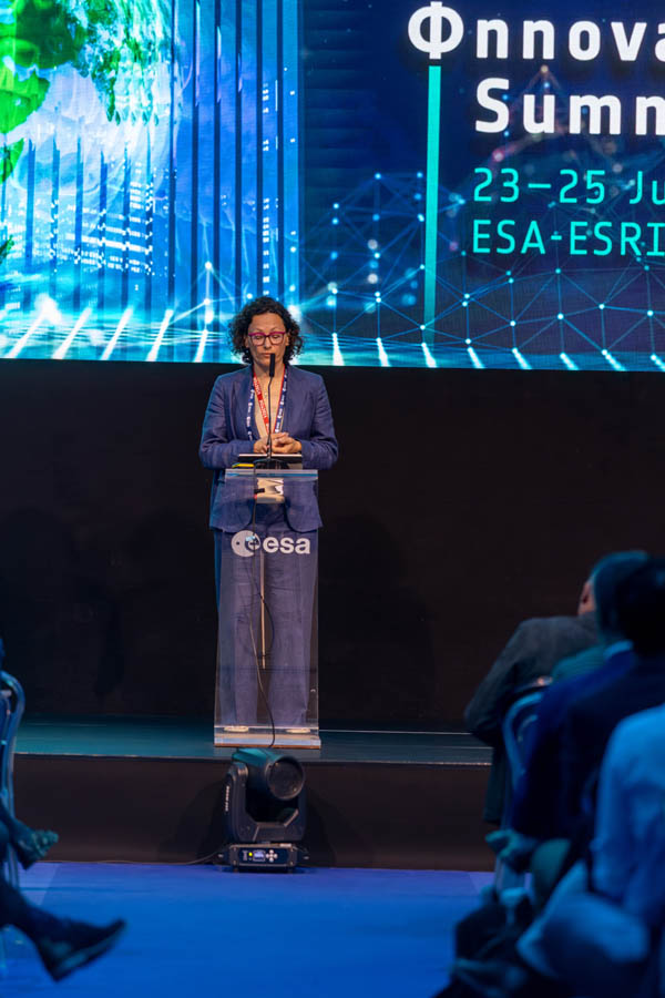 ESA_DAY1_207