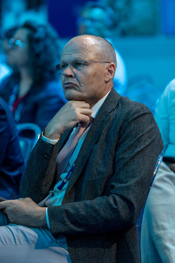 ESA_DAY1_212