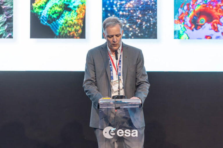 ESA_DAY1_214