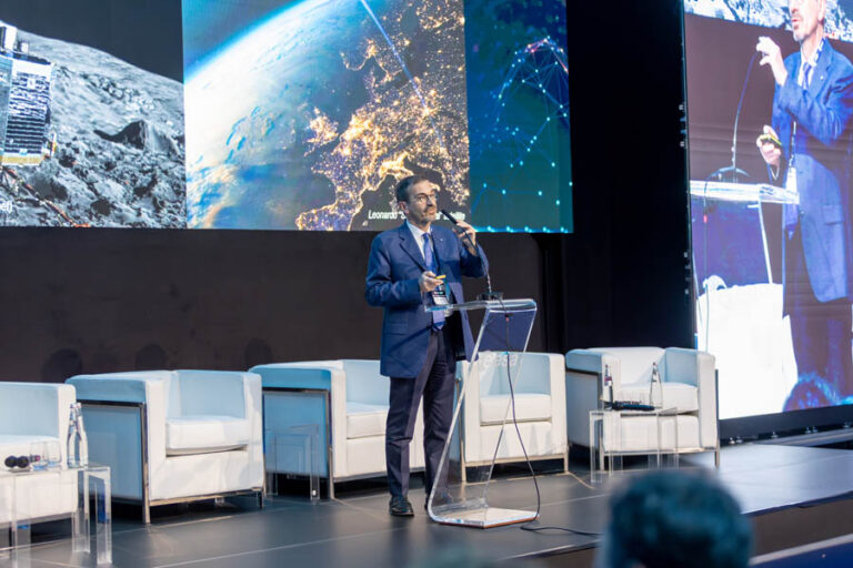 ESA_DAY1_237