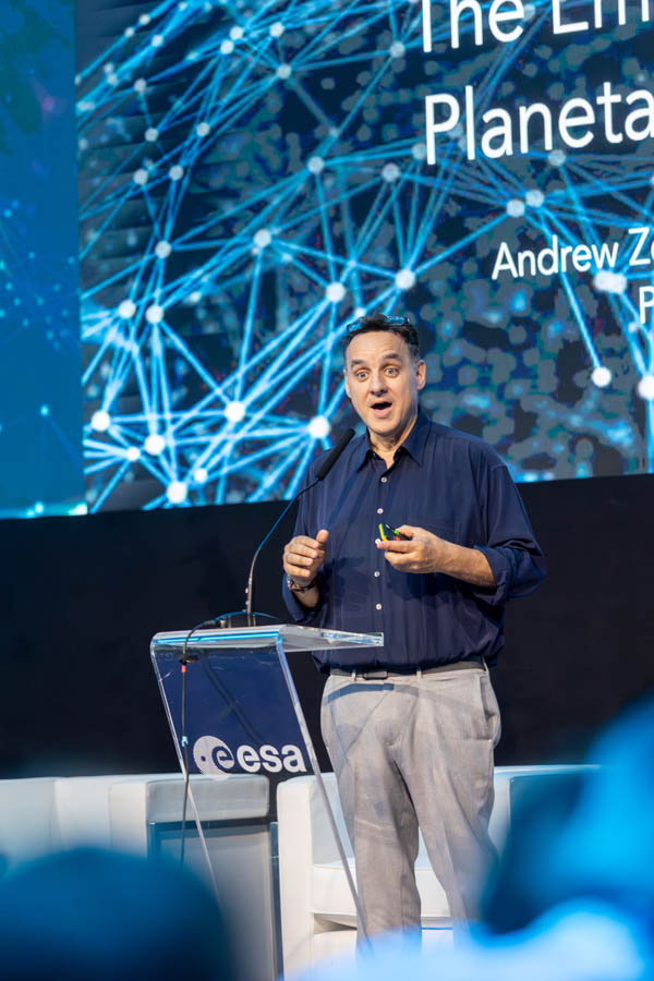 ESA_DAY1_263