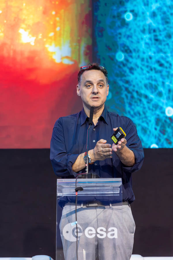 ESA_DAY1_271
