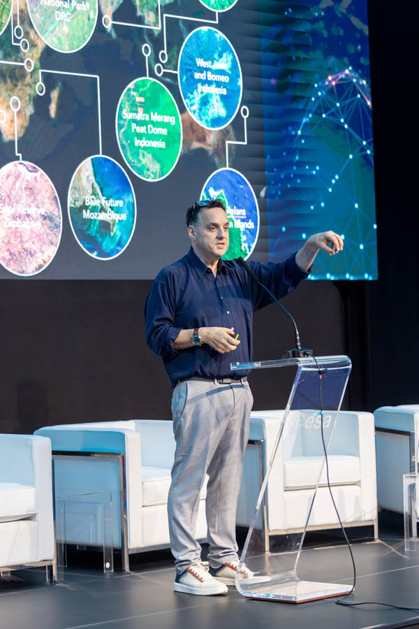 ESA_DAY1_273