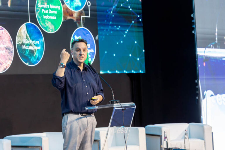 ESA_DAY1_274