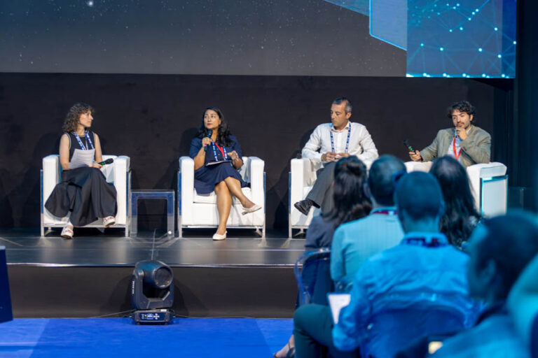 ESA_DAY1_298