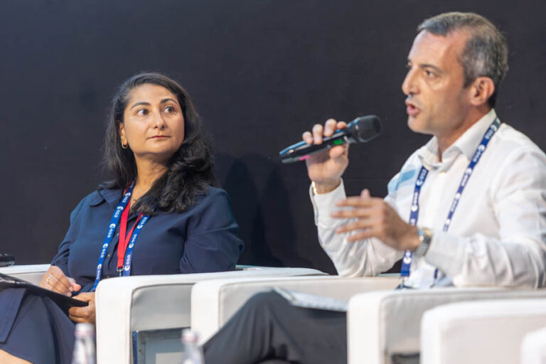 ESA_DAY1_303